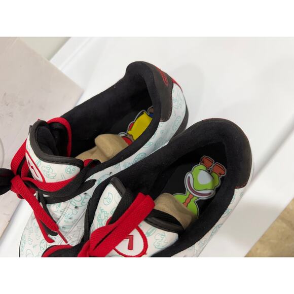 2007 RARE NEW - Nintendo x Run Athletics Legacy Sneaker Size 11 Style# RA50202D